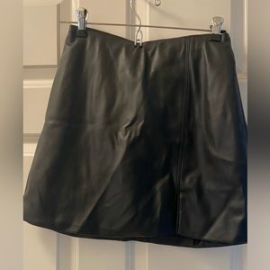 Hollister black skirt
